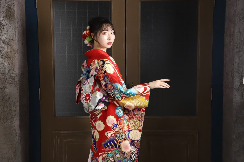 振袖レンタル(成人式)奈良市・大和郡山市・天理市・平群町_着物・振袖レンタルワタナベ奈良柏木店
_赤振袖